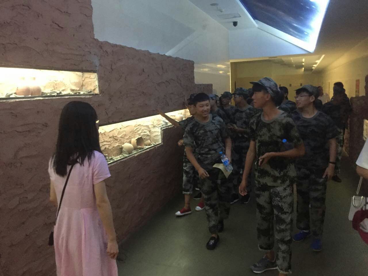 暑假新生夏令营活动系列 参观大河村遗址